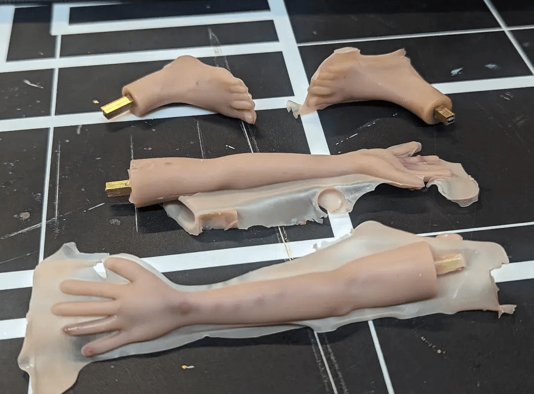 Leon can Feel image 9